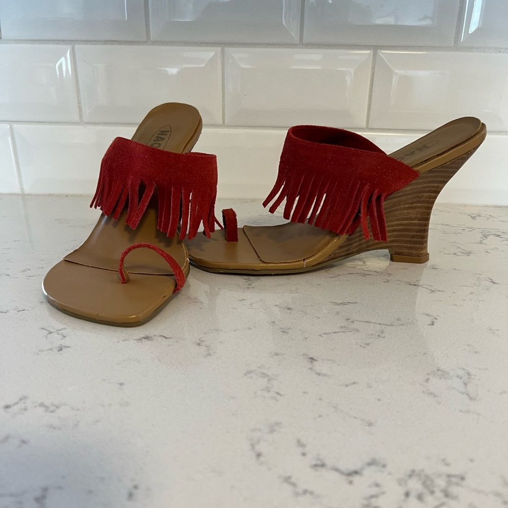 NAONA wedges size 8